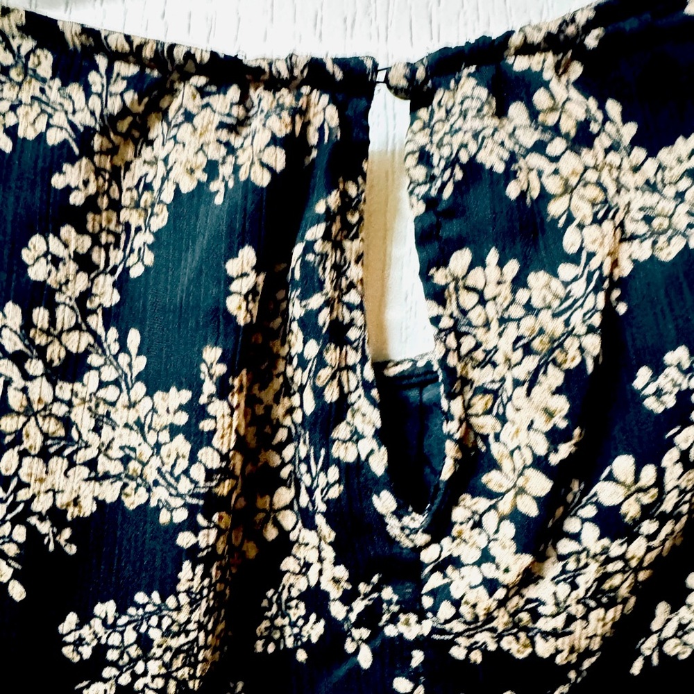 LC Lauren Conrad black floral semi-sheer blouse - Picture 8 of 14